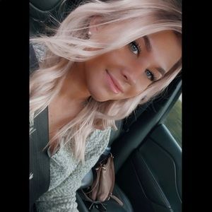 Meet your Posher, Hayley